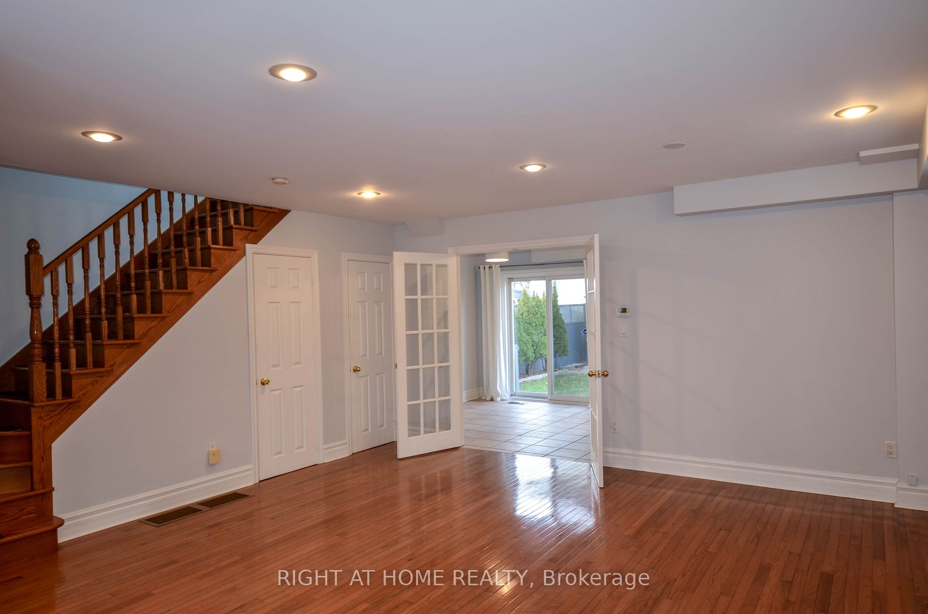 12 Plains Rd