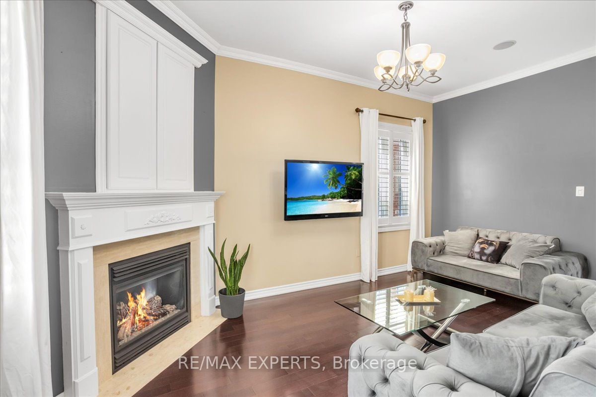 78 Joseph Cres