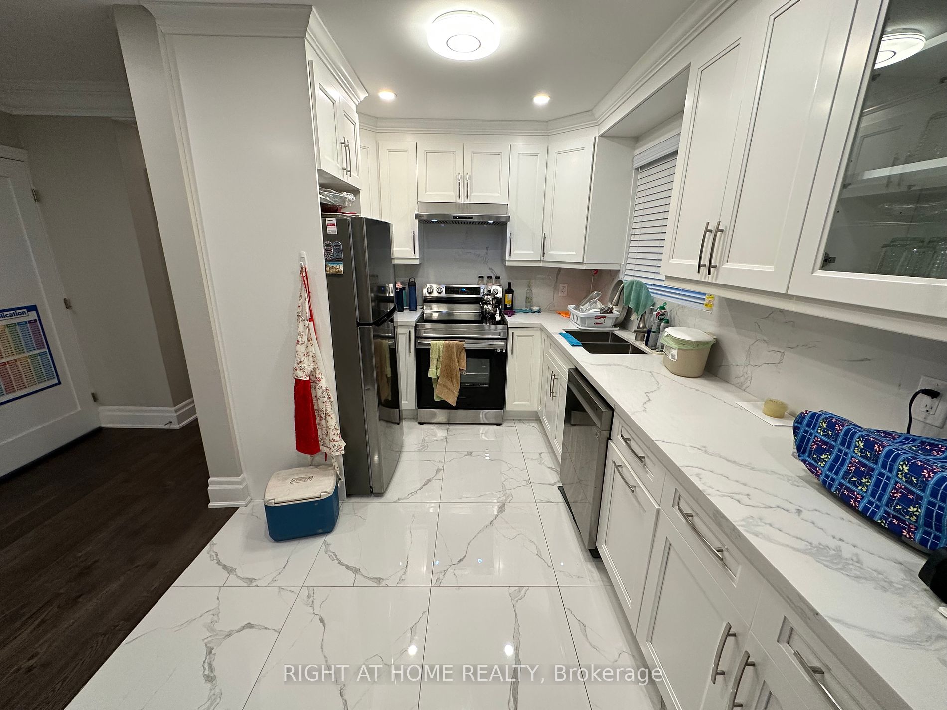 7 Dalecliff Cres Main