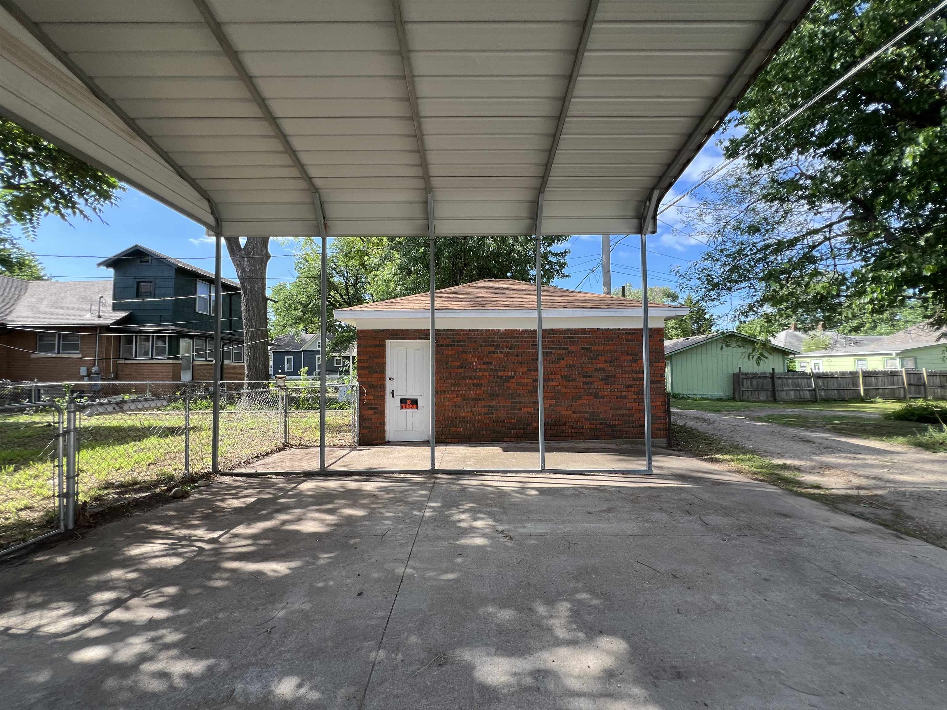 215 N 3rd
