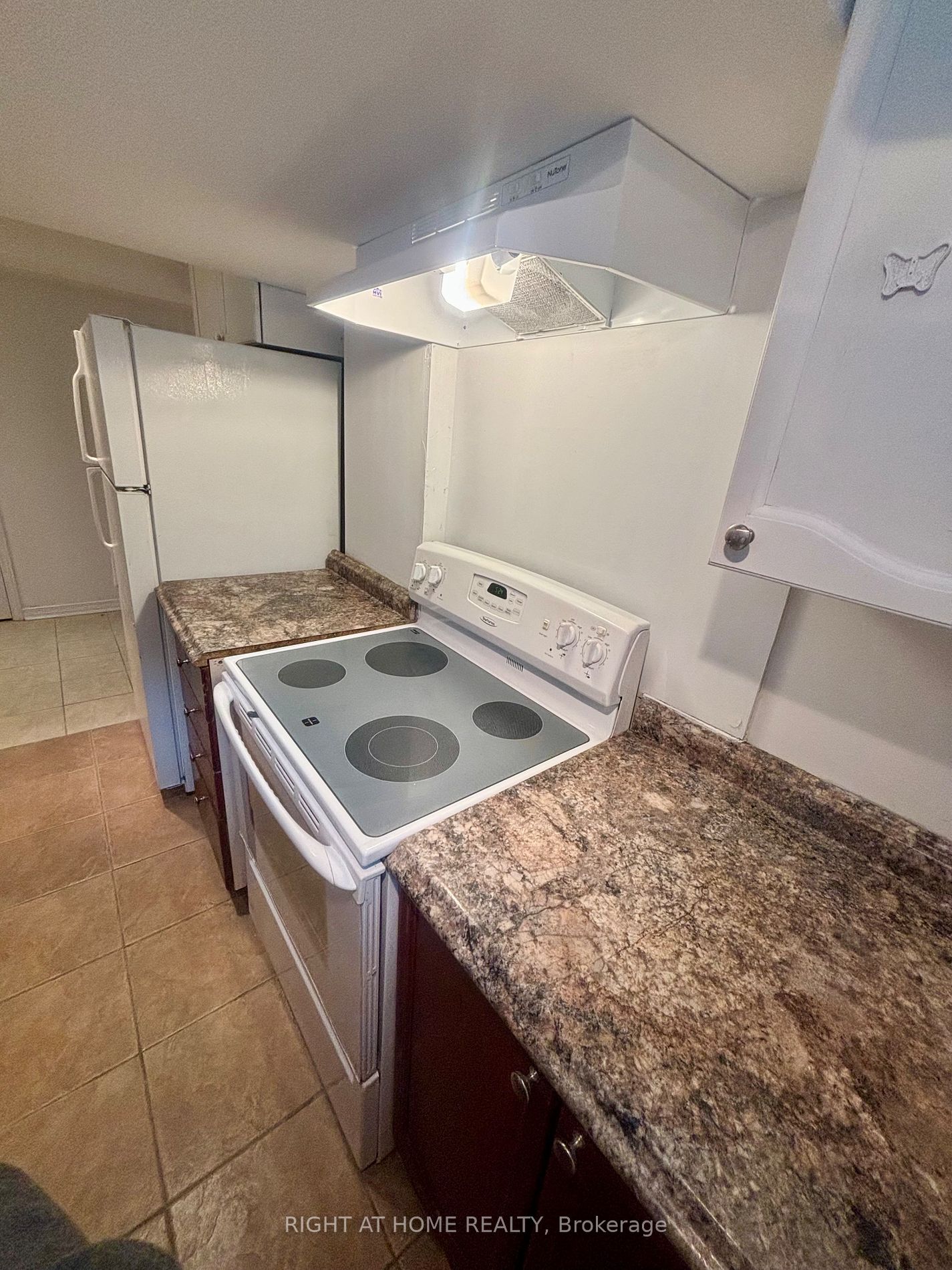 83 Cornwallis Dr