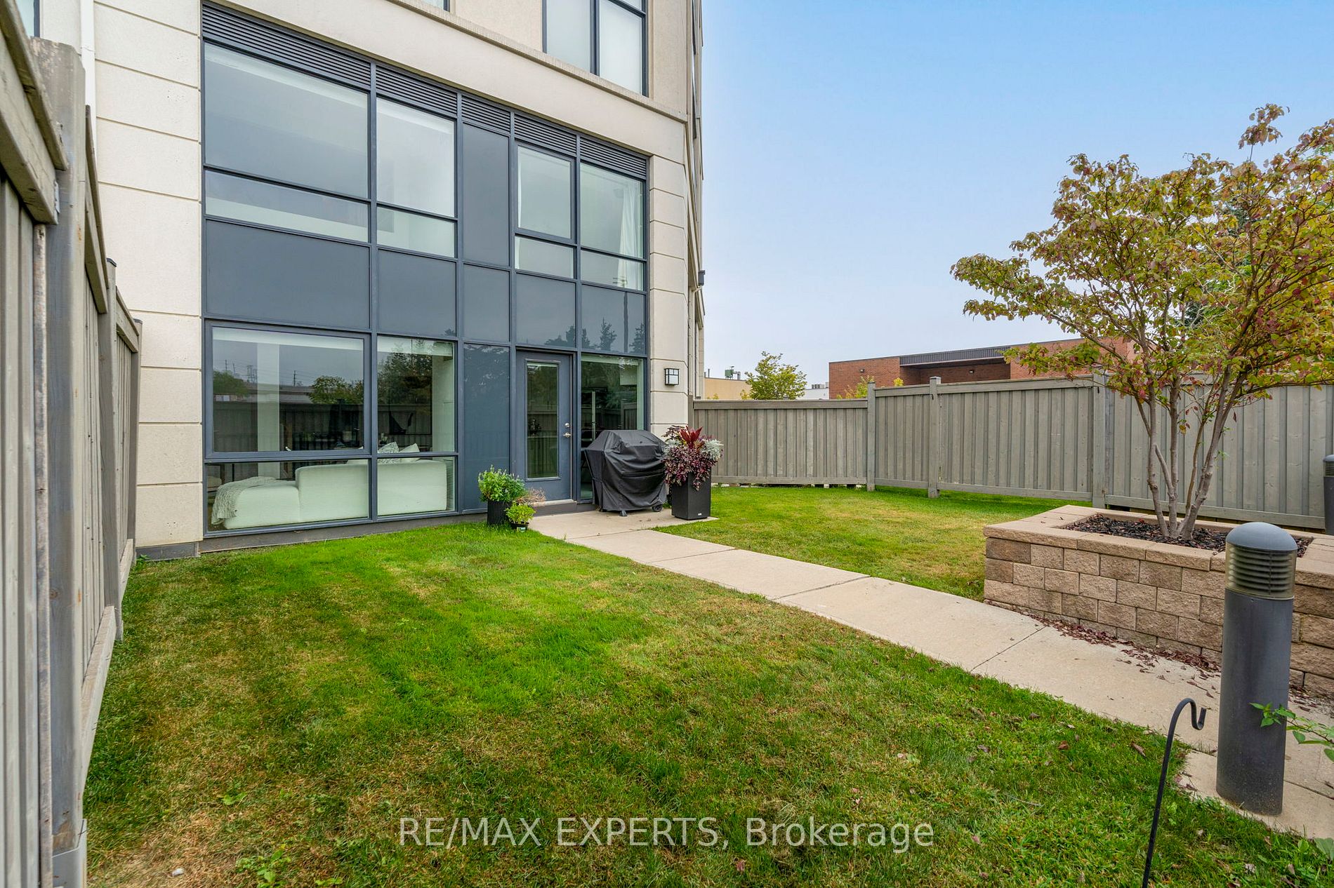 24 Woodstream Blvd 102