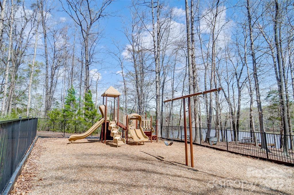 1020 Alicante Avenue