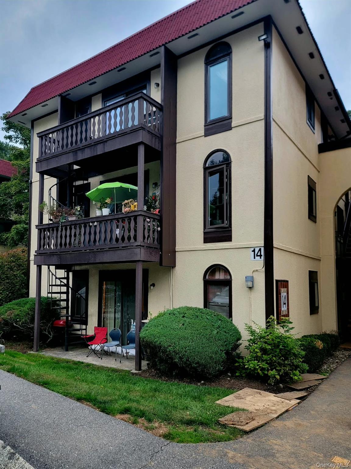 14 Granada Crescent 19