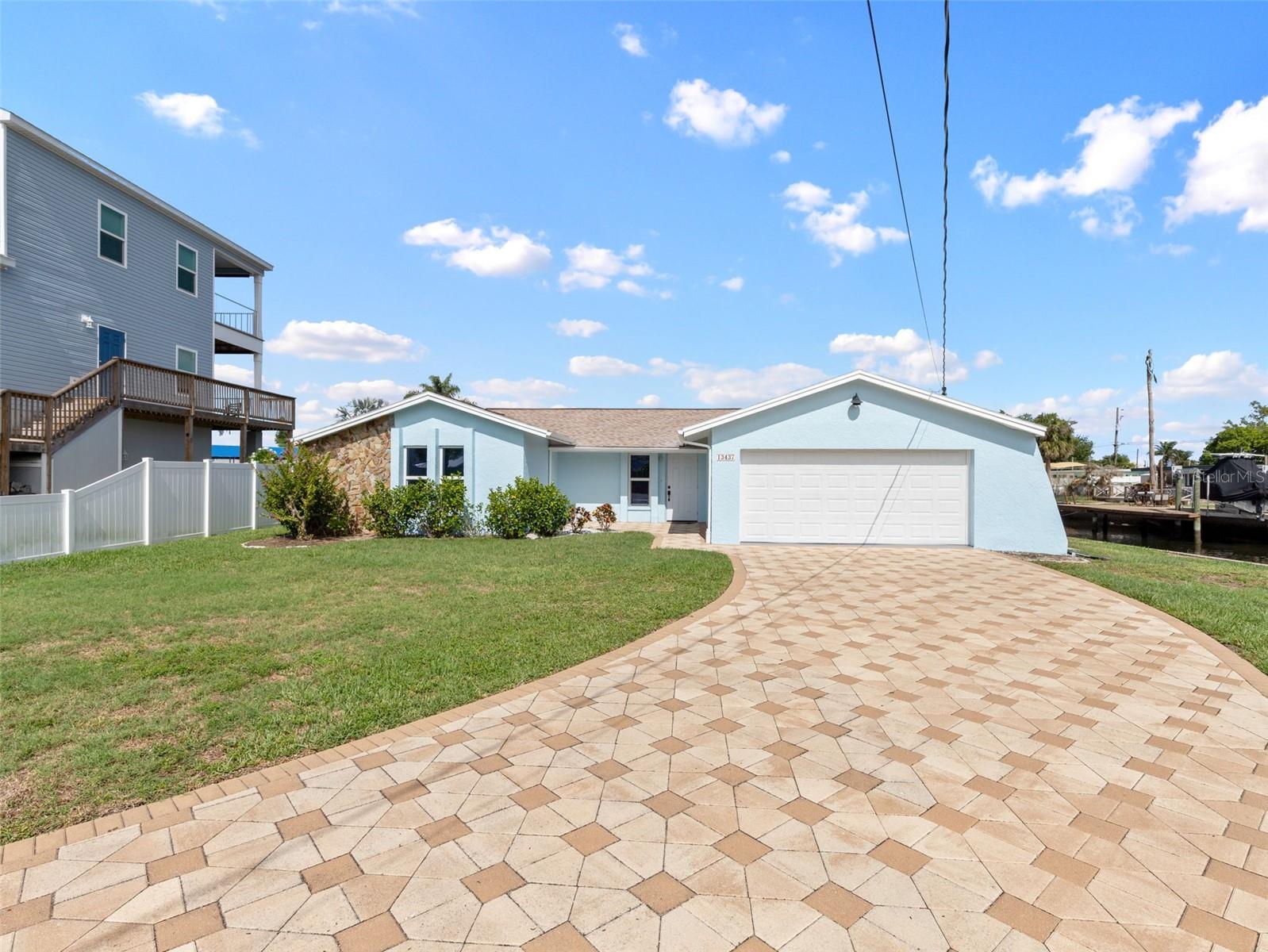 13437 Lisa Drive