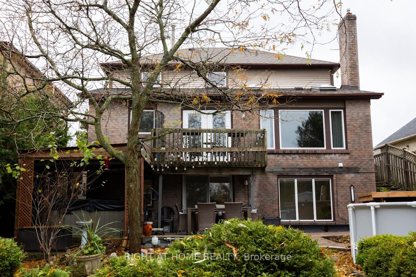591 N Dunrobin Crt