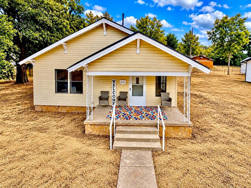 1105 W Main Street
