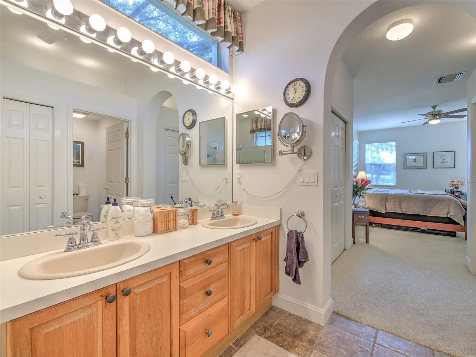 4949 Willow Ridge Ter