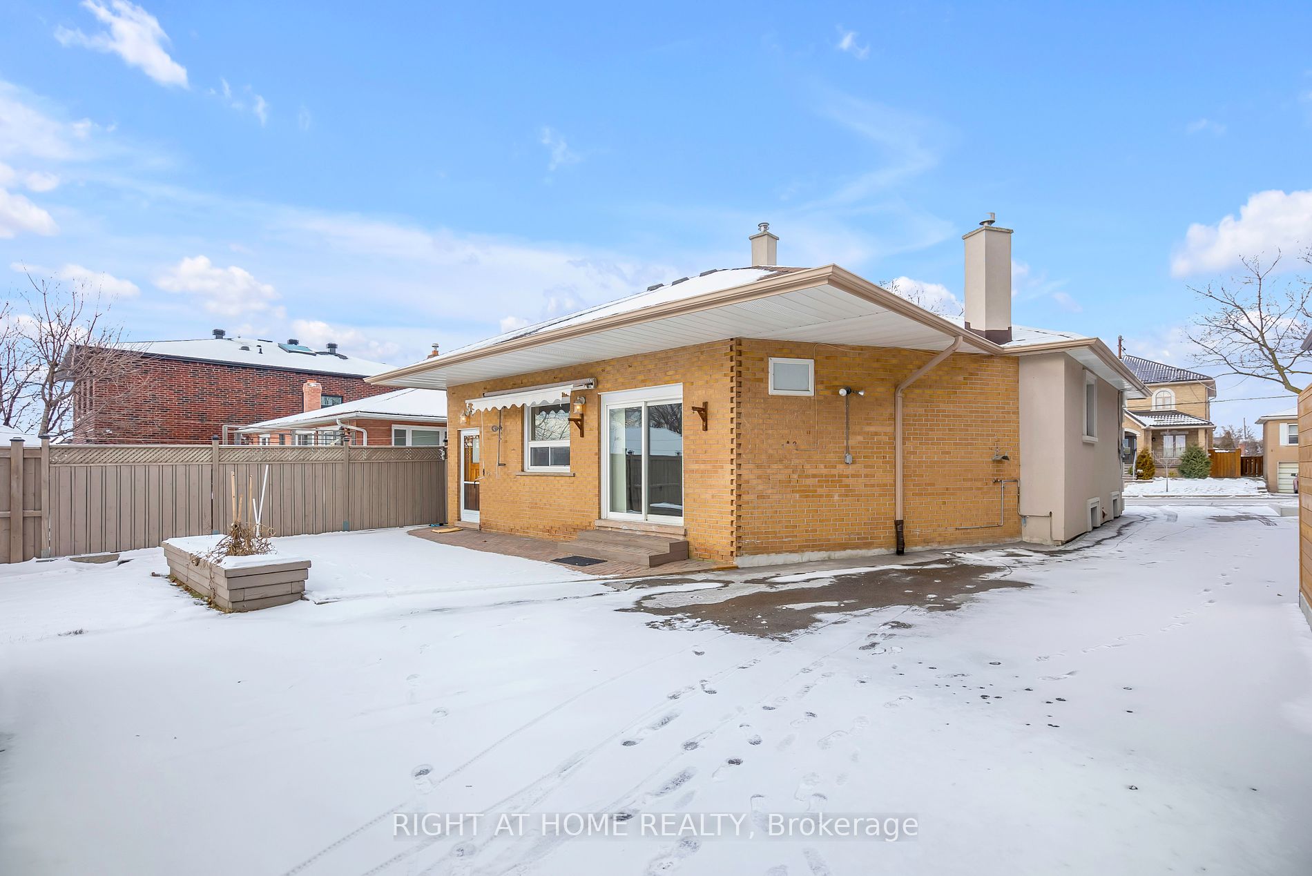 15 Grovedale Ave