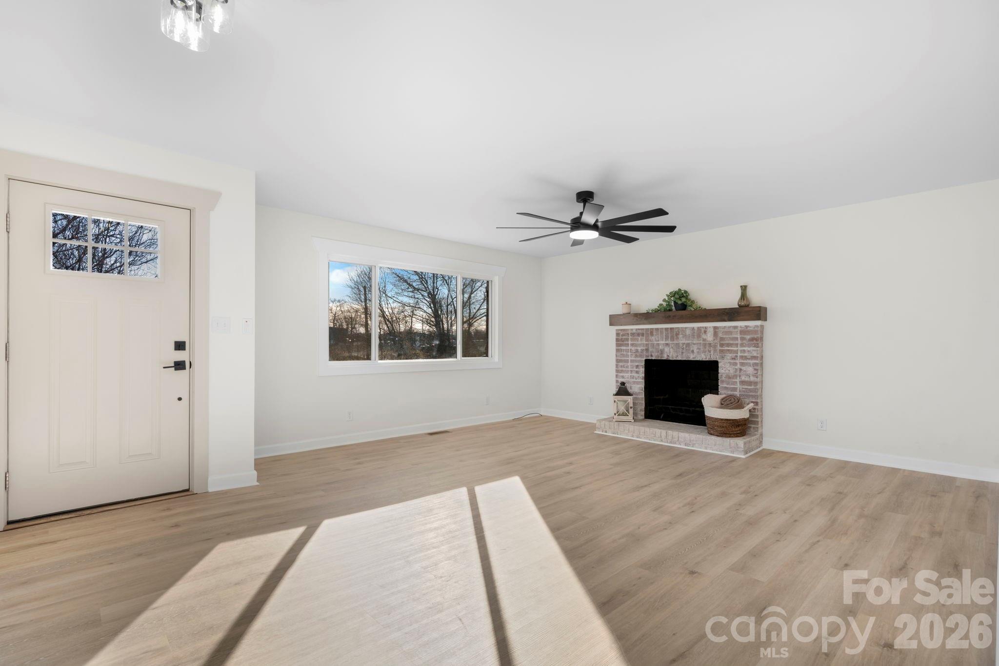 106 Royalwood Drive