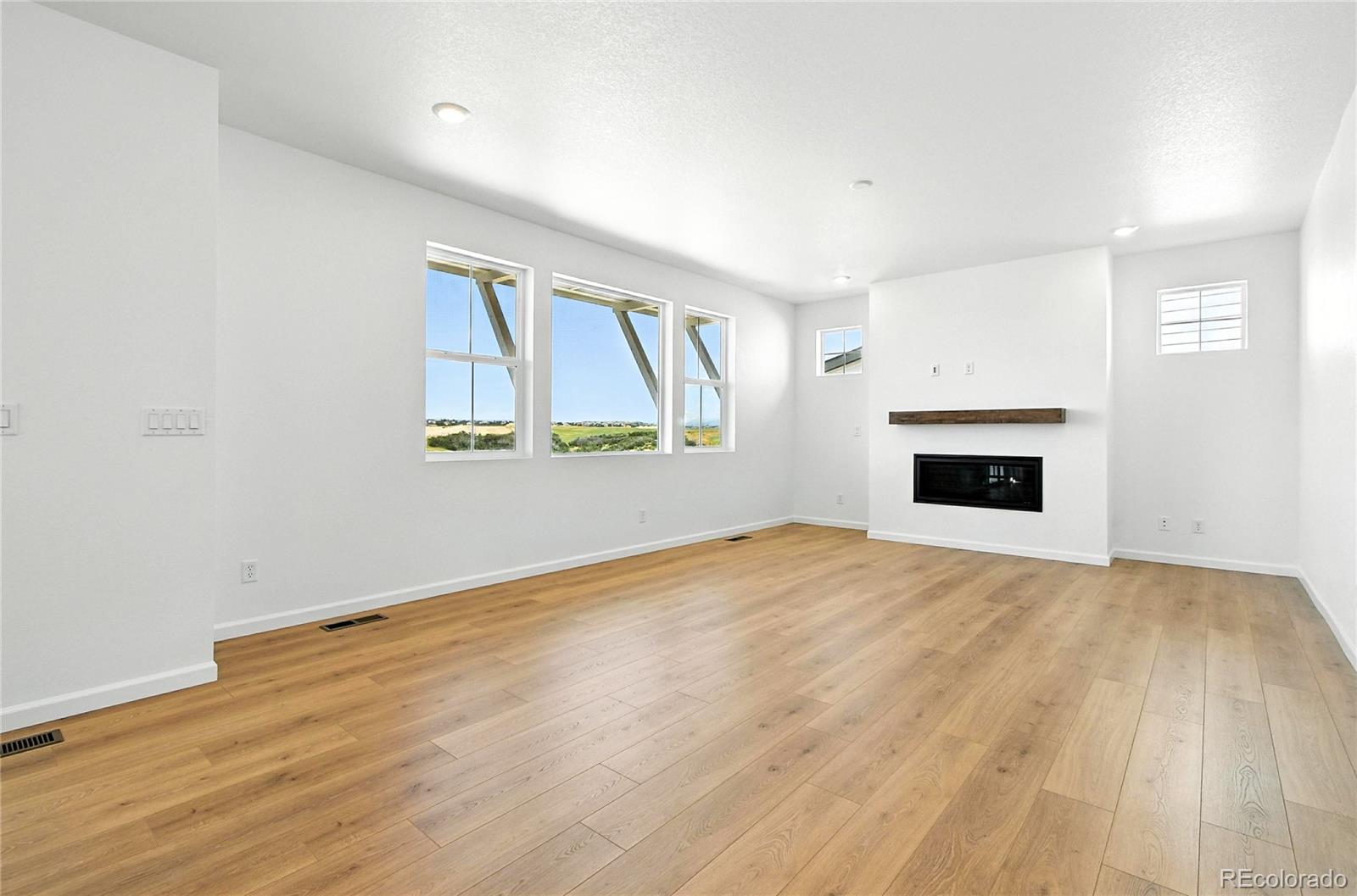 4225 Ridgewalk Point