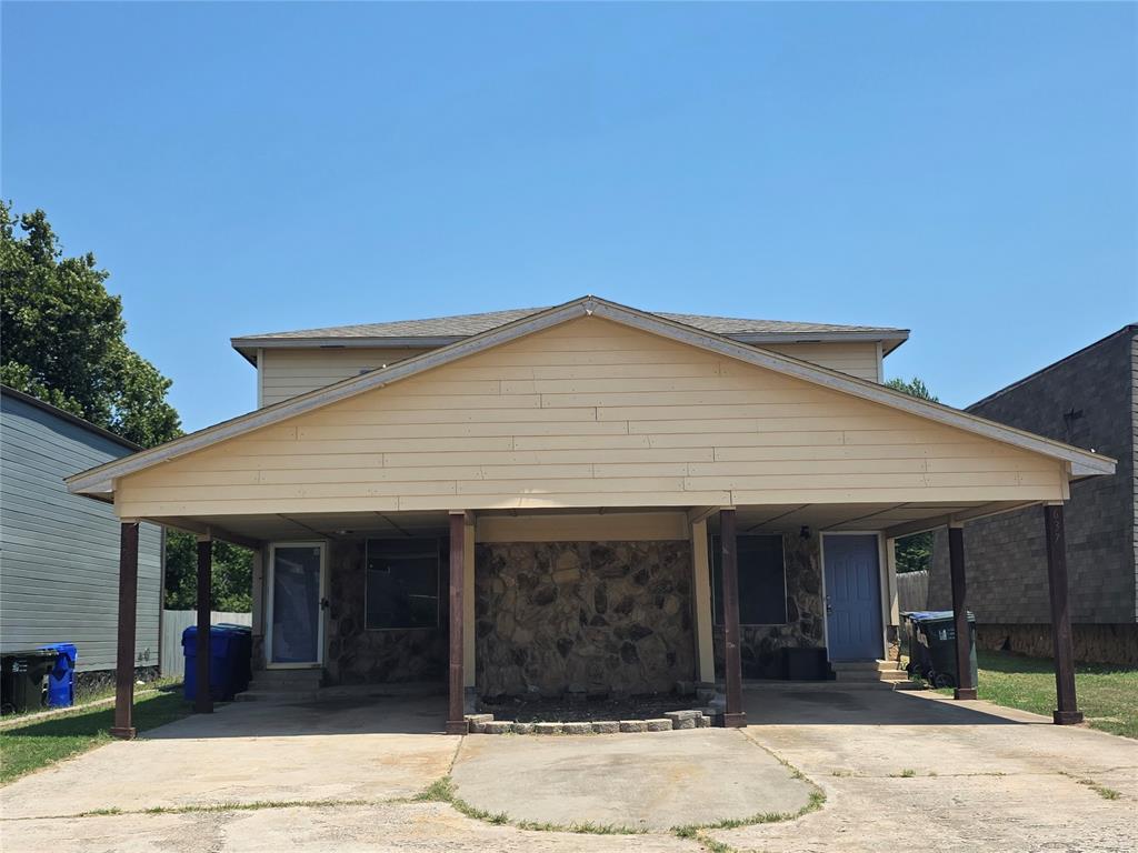 Broker is Owner 175378.
Great 2 bedrooms 2 baths duplex not far from OU. Easy to rent. Each side goes for 900 - 10000.
Available for rent and for sale.