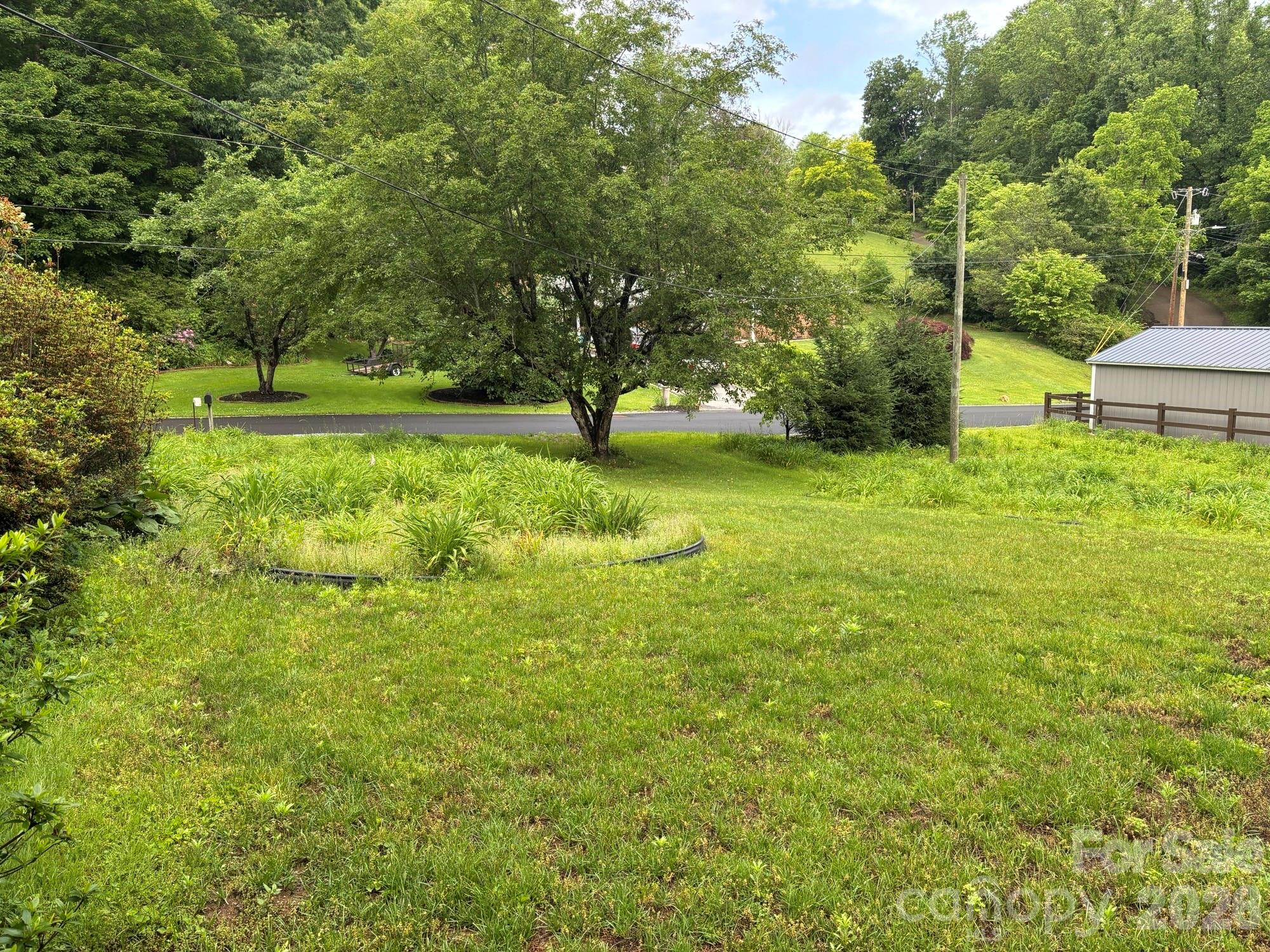 609 Valley Road