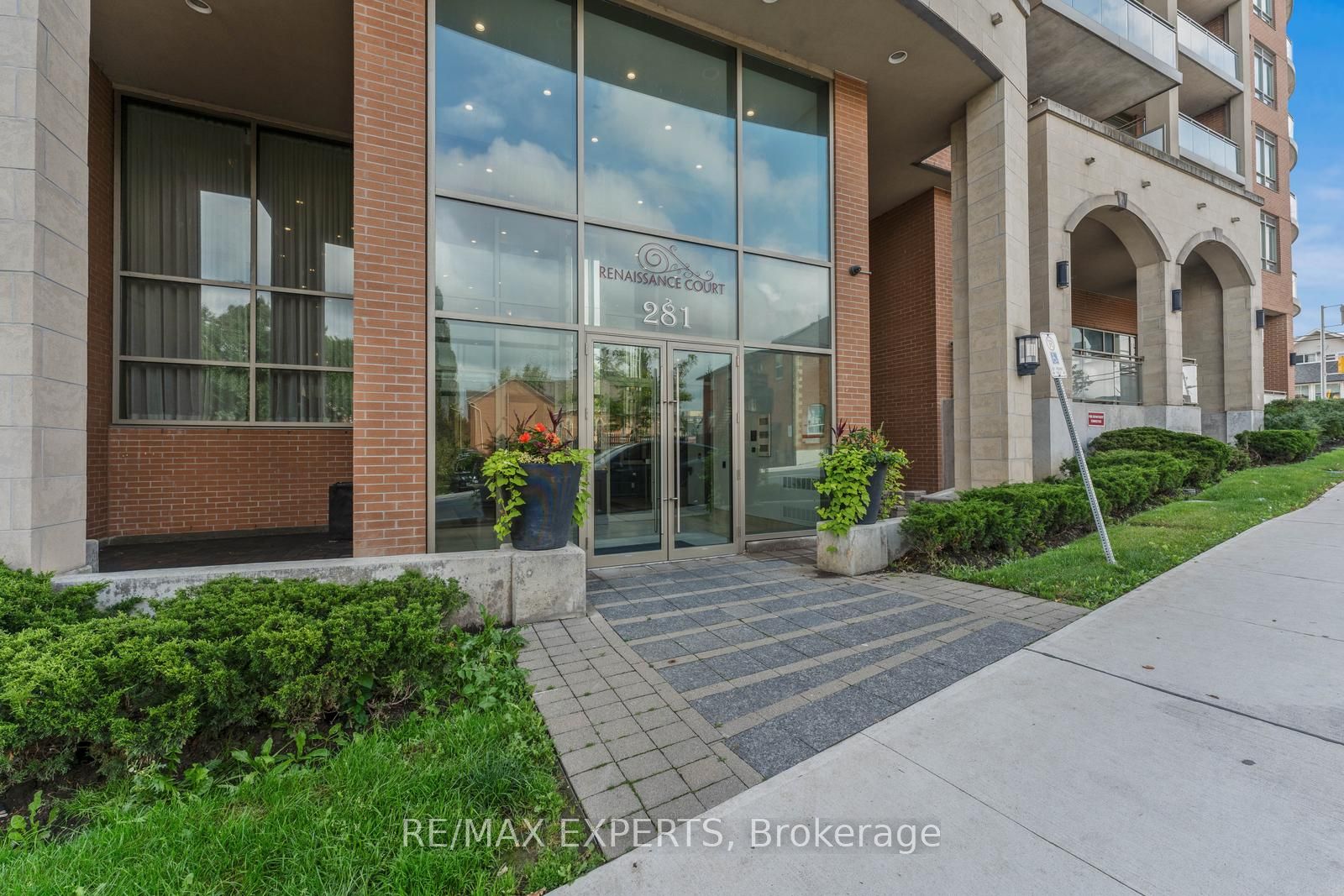 281 Woodbridge Ave 427