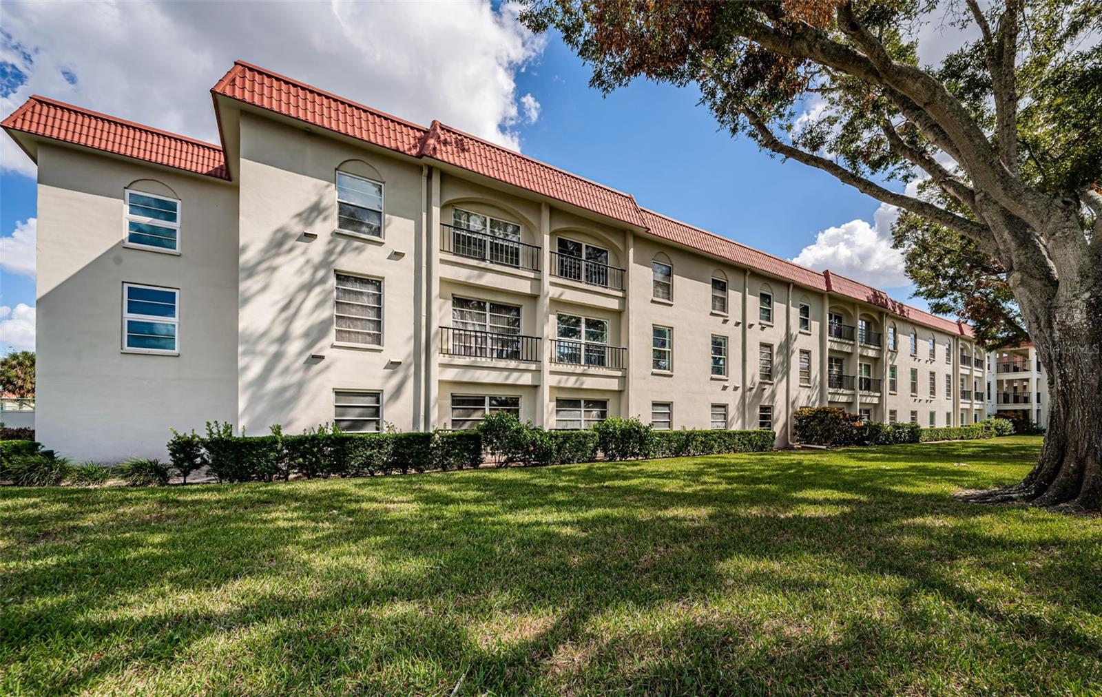 This is the move-in ready Florida getaway condo you've been waiting to come on the market! Delightful Dunedin waterfront complex directly across from the Bike Trail, with shopping and restaurants literally within a block...plus onsite heated pool, private beach and waterfront parks and clubhouse, fitness center, library, rec bldg, tennis/pickleball, bocci and more. Ultra clean and neat, fully furnished with carpet, laminate & tile floors, New A/C updated breaker panel. Carport included! Small pet OK to 25lbs, 4 mo min rental 3x/year (after 1st year) Make sure this is on your "to see"list. Note: one owner is licensed Realtor