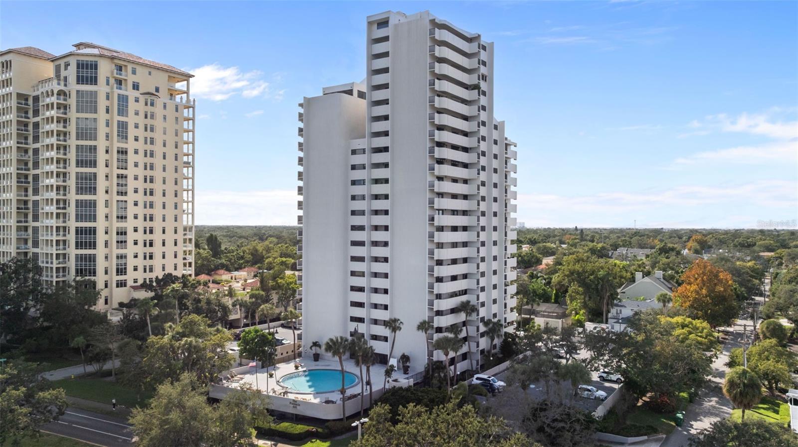 WELCOME TO LIFE ON BAYSHORE! UNIT 604 at THE PINNACLE is perfectly positioned along Tampa’s iconic Bayshore Boulevard, offering the ideal blend of WATERFRONT LIVING, CITY CONVENIENCE, and an amenity-rich lifestyle in the heart of SOUTH TAMPA.Step inside to a bright, inviting interior where expansive windows fill the living spaces with NATURAL LIGHT and create an effortless connection to the outdoors. Recent updates include ALL NEW CARPET, NEW TOILETS, UPGRADED LIGHT SWITCHES, and FRESH PAINT throughout the main living area and entry, giving the home a fresh, move-in-ready feel. The open living and dining areas provide plenty of room to relax or entertain, while the PRIVATE BALCONY becomes an extension of the home; perfect for morning coffee, evening cocktails, or simply enjoying the Florida lifestyle.The kitchen offers generous cabinetry, ample workspace, and a convenient layout overlooking the main living areas. The spacious PRIMARY SUITE provides a private retreat with an EN-SUITE BATH and abundant closet space, while the additional bedroom offers flexibility for guests, a HOME OFFICE, or additional living space.But at THE PINNACLE, the lifestyle extends far beyond your front door. Residents enjoy a HEATED SALTWATER POOL overlooking the bay, TWO FITNESS CENTERS, SAUNA, TWO OBSERVATION DECKS offering incredible sunrise and sunset vantage points, recreational and community spaces, GUEST SUITES for visiting family and friends, a PRIVATE DOG PARK, controlled building access, concierge services, and on-site security.And then there’s the LOCATION. BAYSHORE BOULEVARD is literally outside your door; perfect for morning walks, evening runs, bike rides, or simply taking in Tampa Bay. Hyde Park Village, Downtown Tampa, Water Street, dining, shopping, entertainment, and Tampa International Airport are all just minutes away.This is more than a condo; it’s your opportunity to live the BAYSHORE LIFESTYLE every single day. Welcome home to UNIT 604 at THE PINNACLE.
