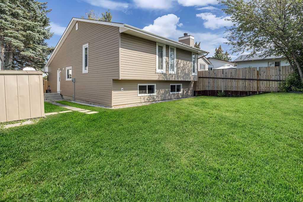 95 Beddington Way NE