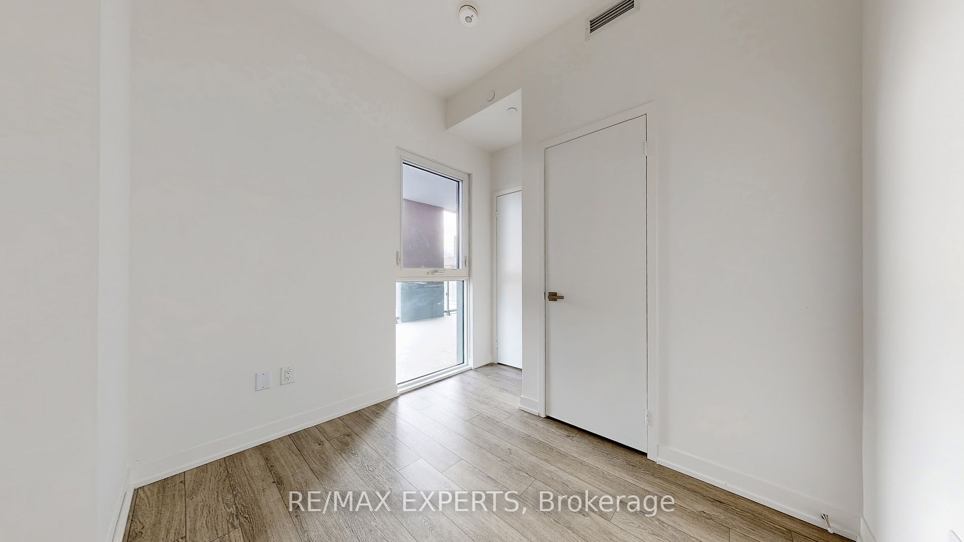 500 Wilson Ave 824
