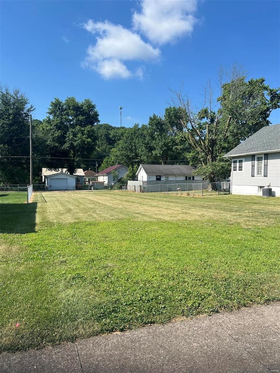 2609 Chestnut