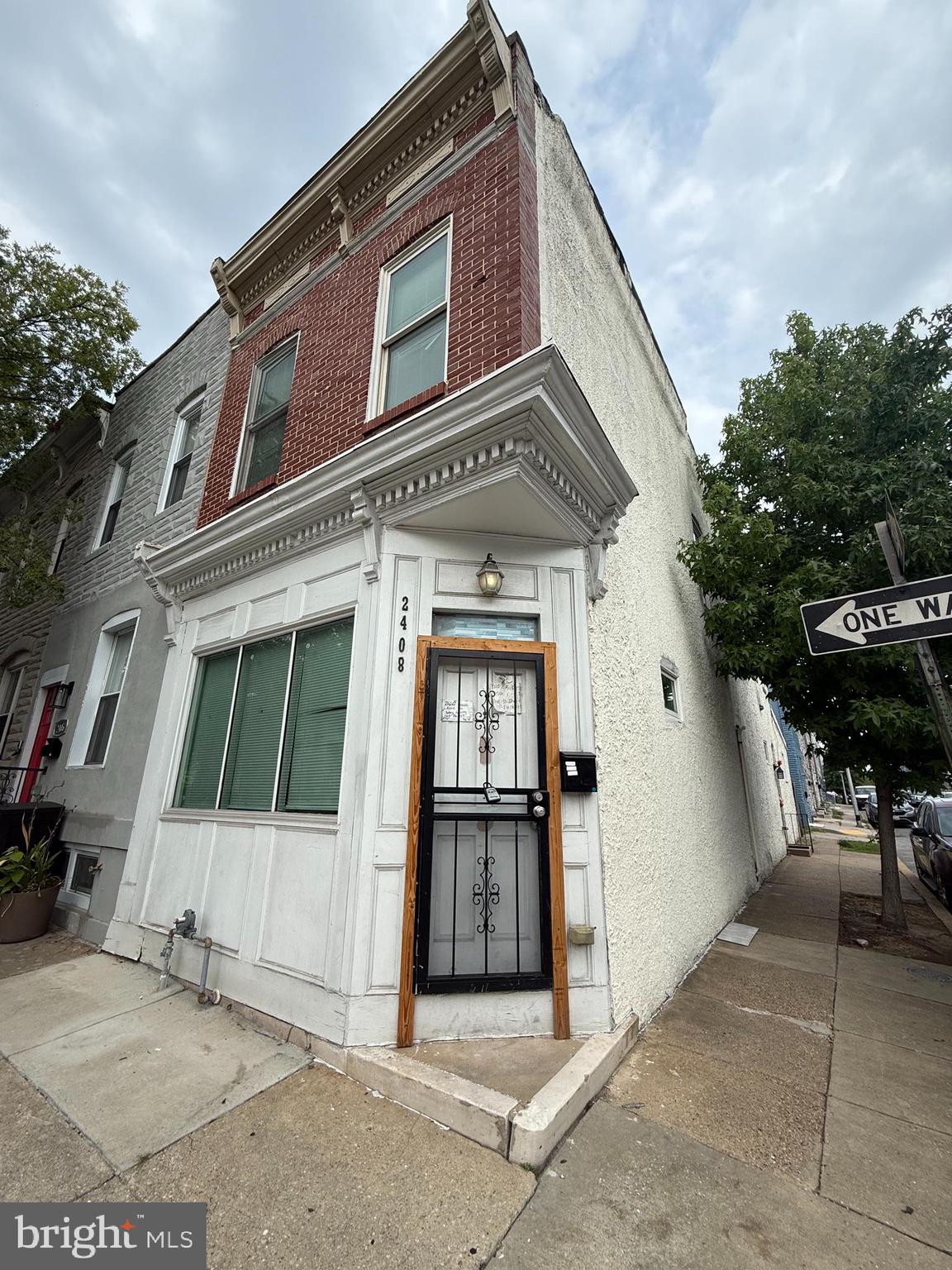 2408 E Madison Street