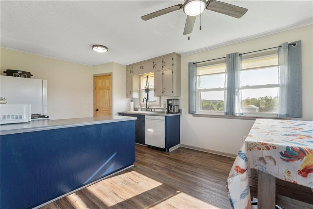 32241 NE Neosho Road