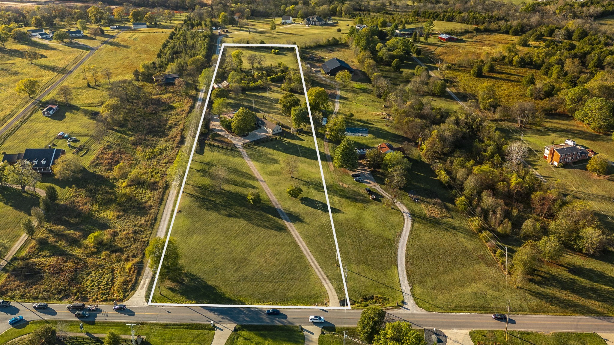 1745 Saundersville Rd