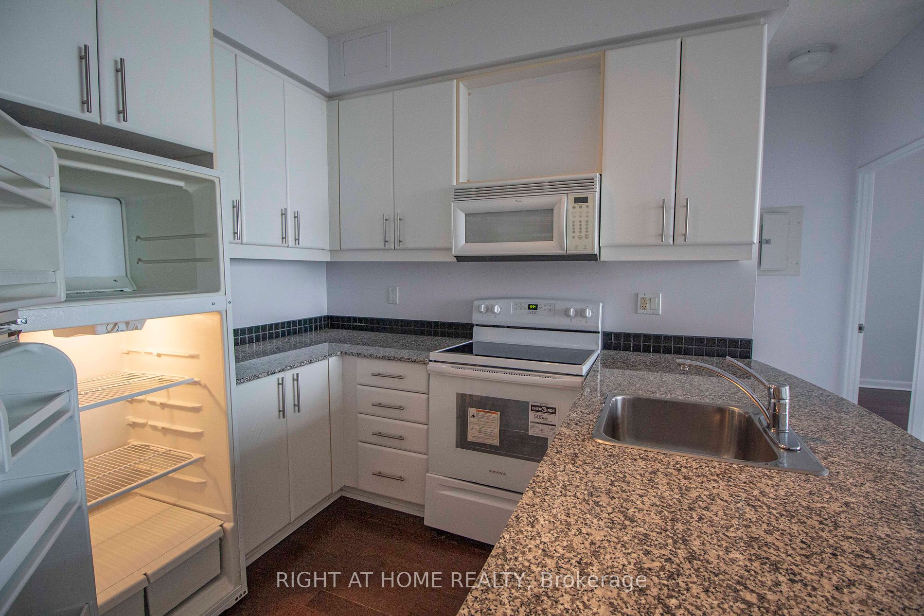 33 E Sheppard Ave 3111