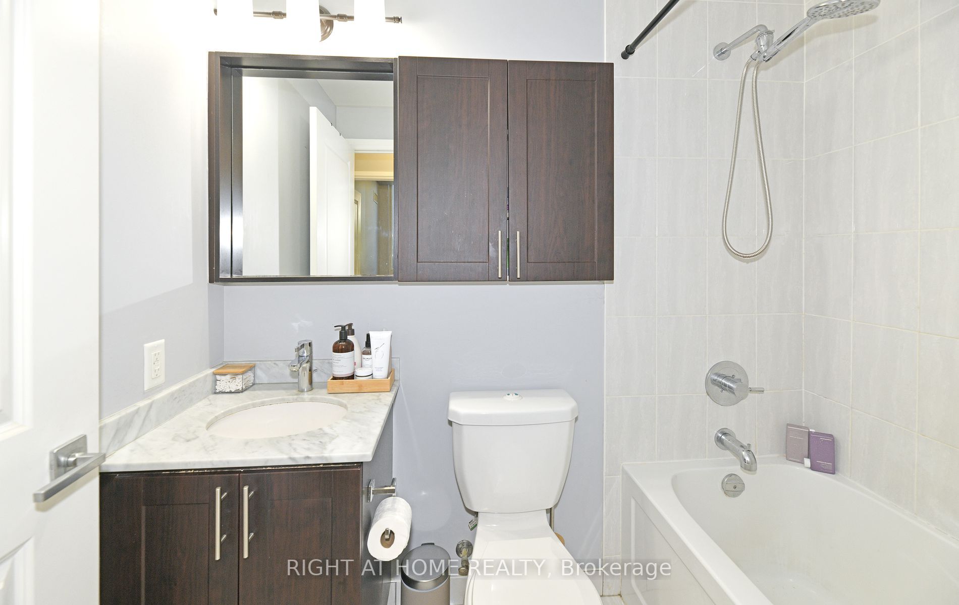 75 North Park Rd 102