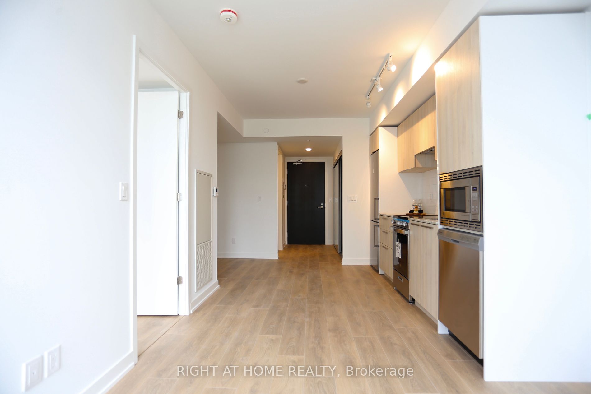 501 Yonge St 2303
