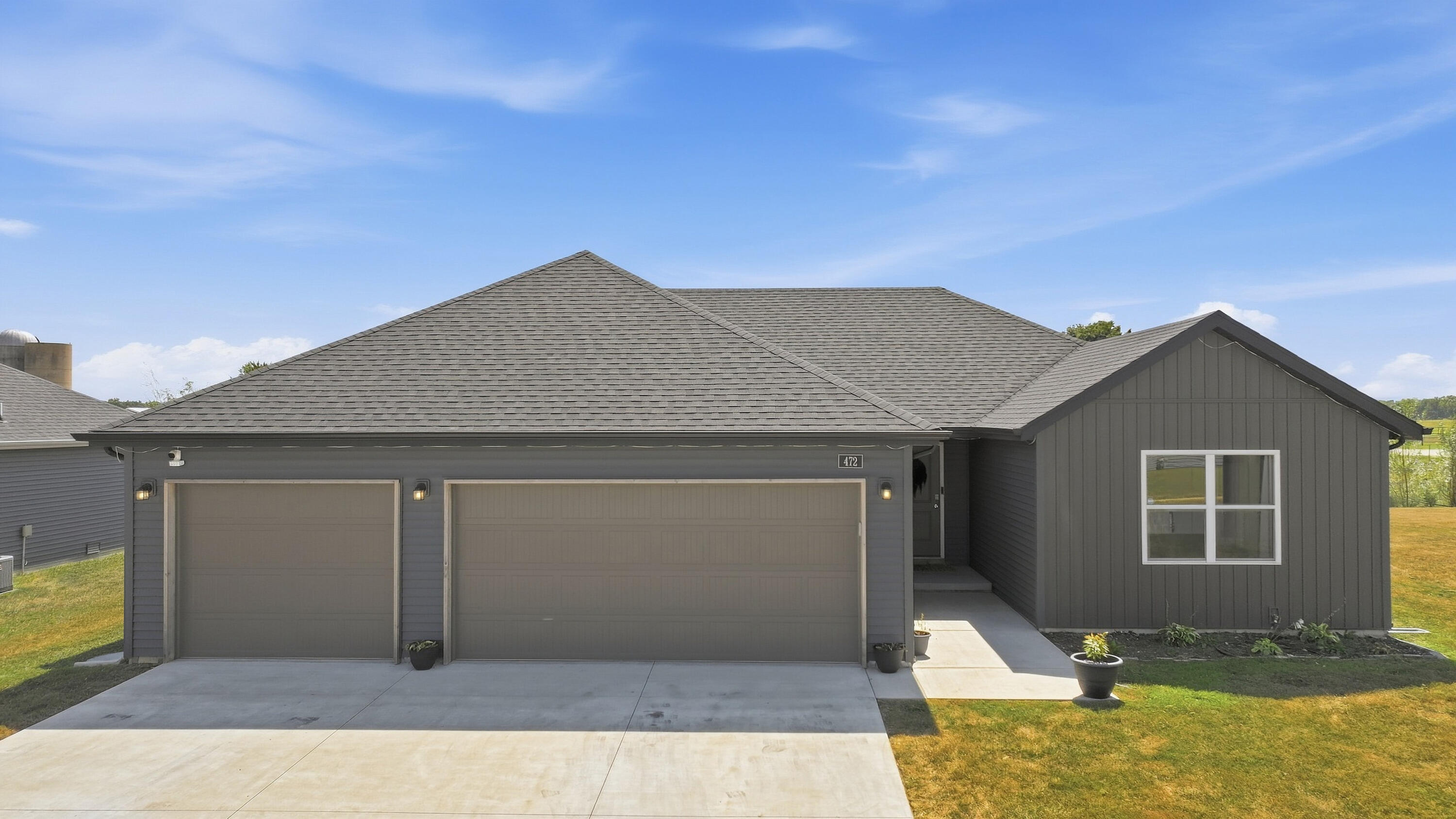 472 W Ledgestone Drive