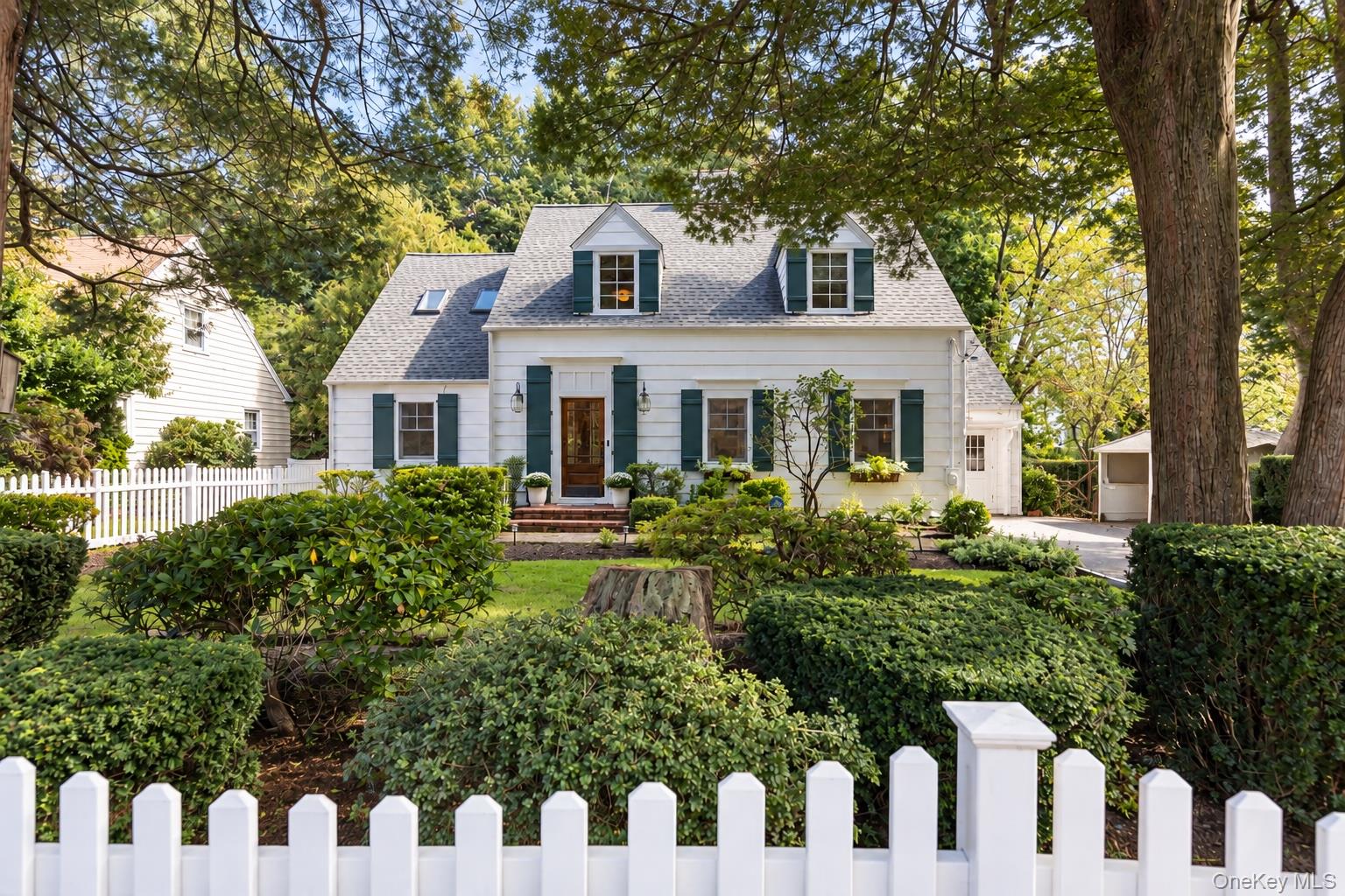 7 Knollwood Drive