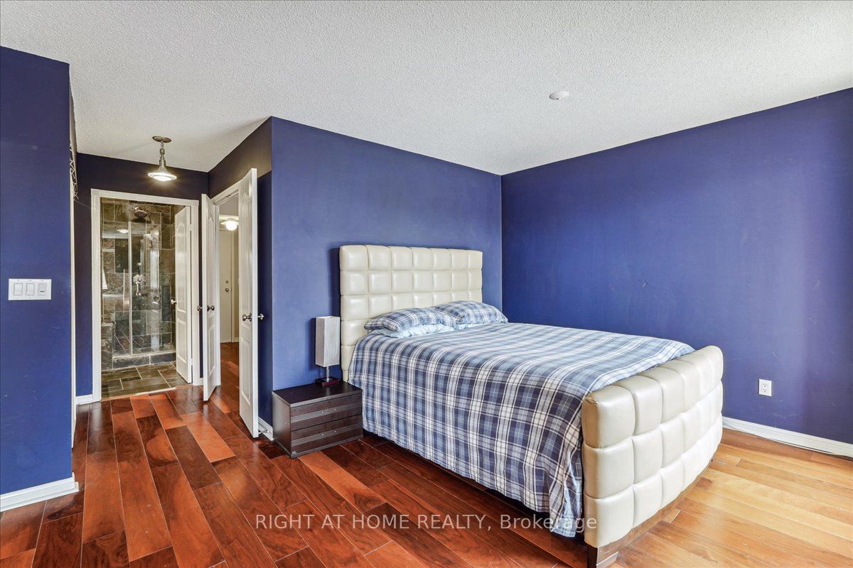 1881 Mcnicoll Ave 558