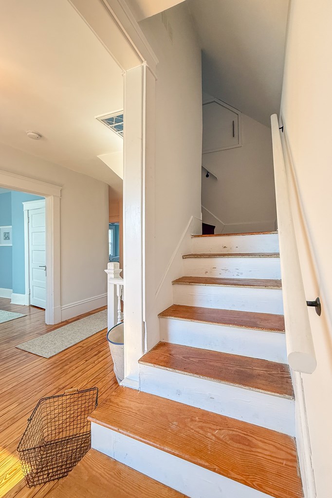 609 Monroe Ave 247
