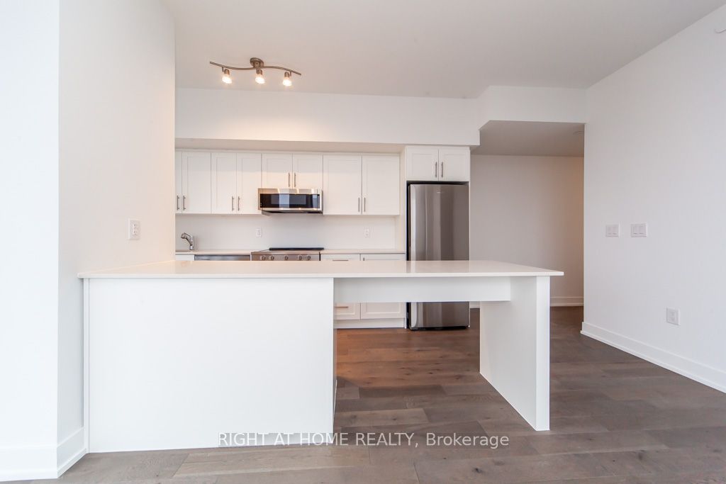 1063 Douglas Mccurdy Comm Circ 1206