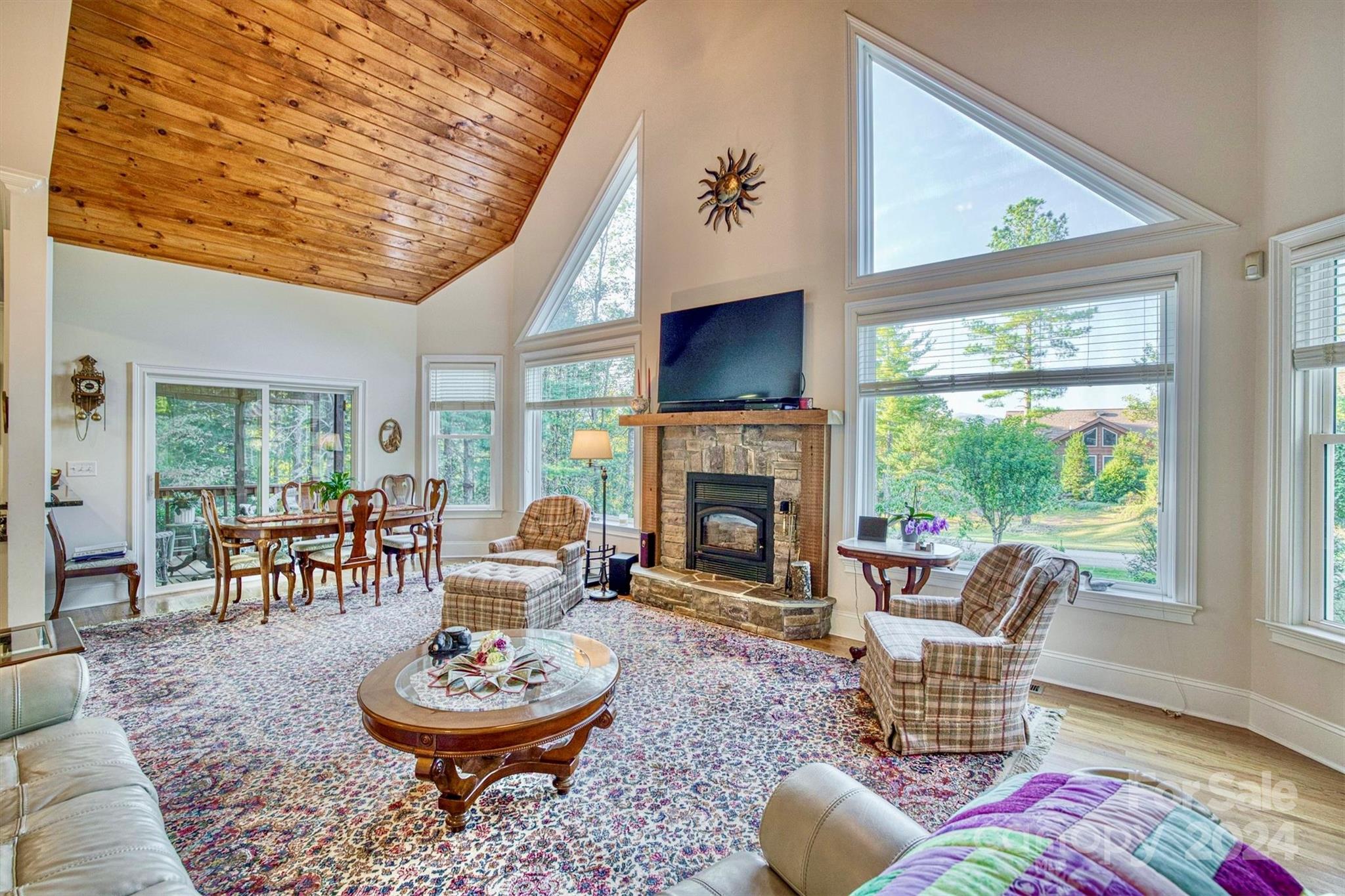 5219 Sunset Creek Lane