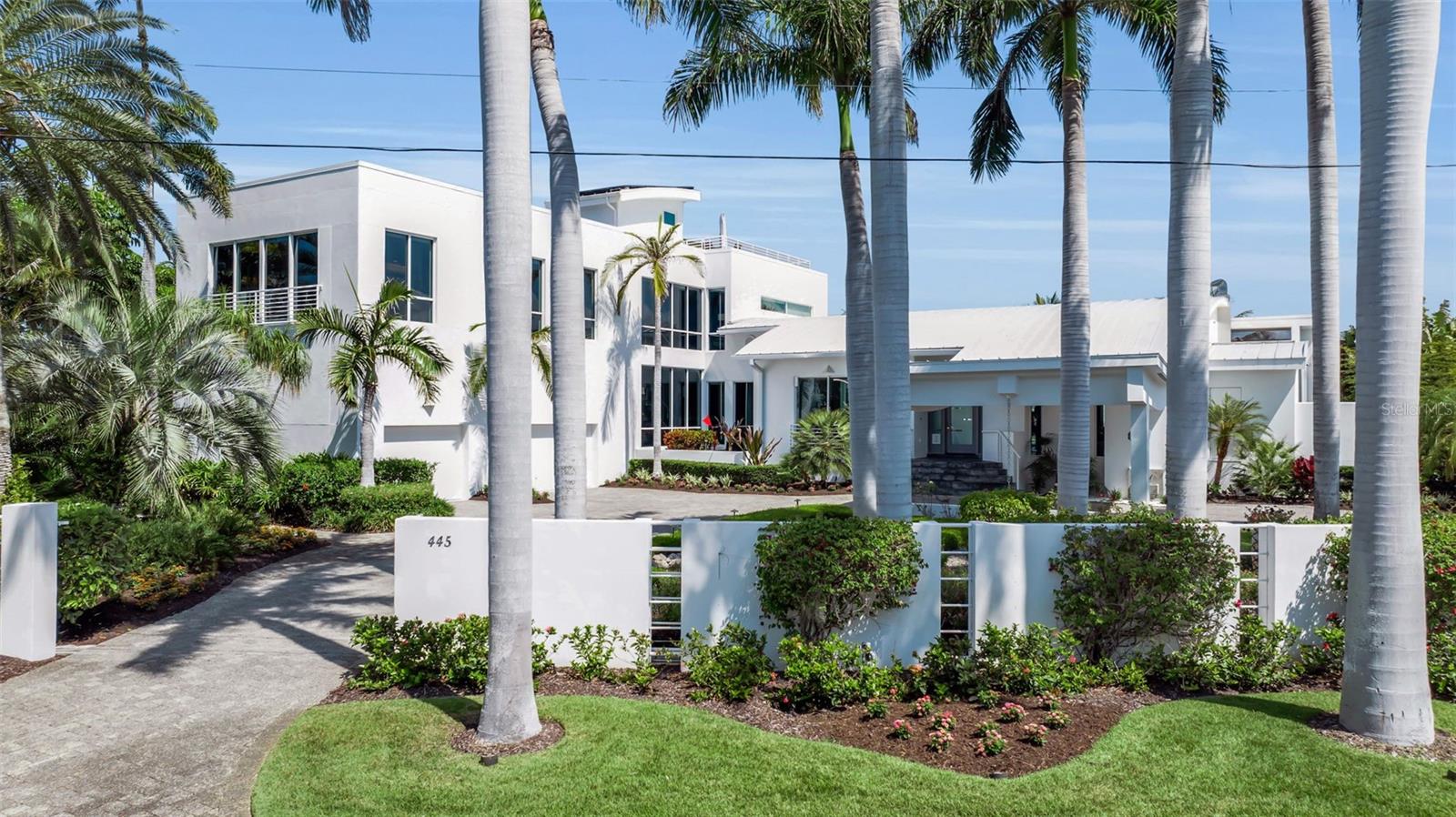 445 Mckinley Drive, Sarasota, FL