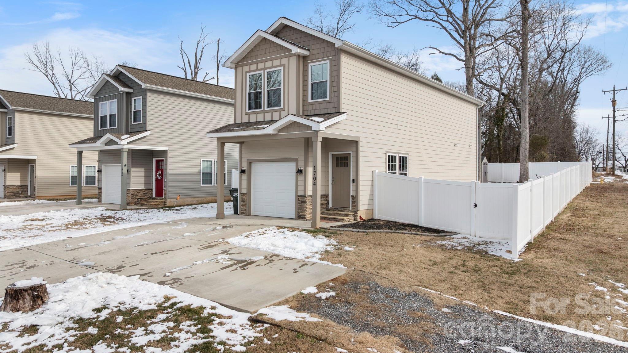 1704 15th Street Place NE