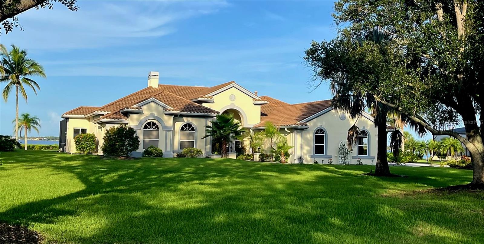 3121 Rivershore Lane