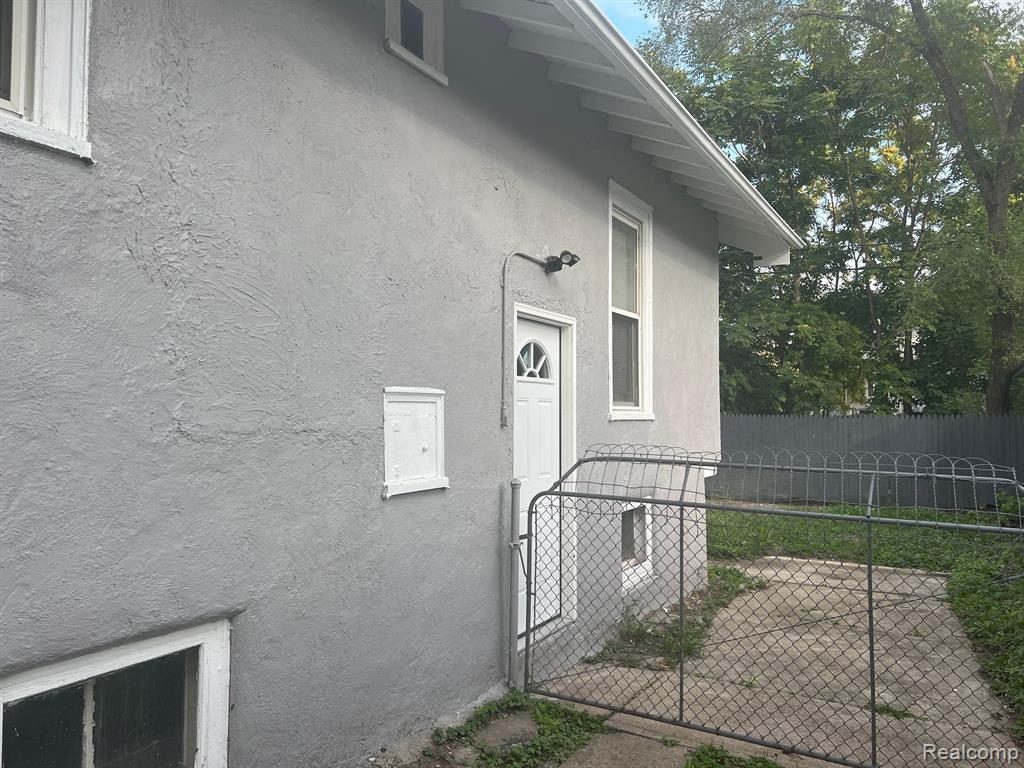 239 Eason Street