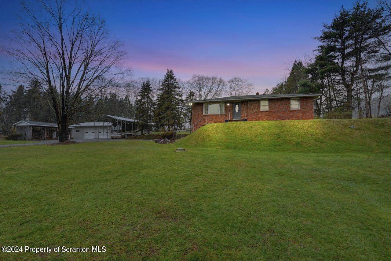 325 Schoolhouse Hill Road