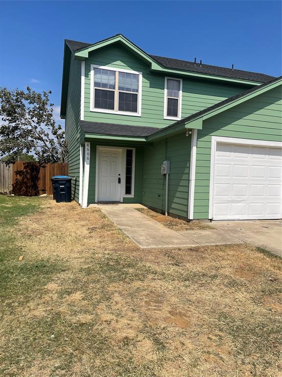 Make this your last rental. This 3 bedroom 2.5 bath newly renovated and ready for immediate move in. Updates includegranite countertops, Tile and laminate flooring throughout. Property is conveniently located with easy supportingamenities, major higways, walking distance from TCC South campus.