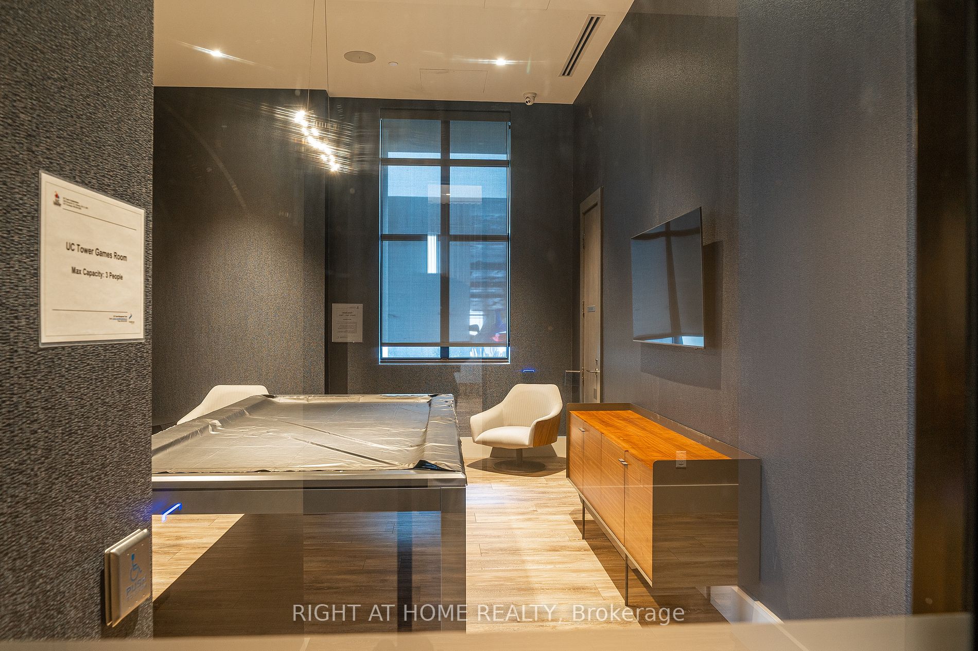 2550 N Simcoe St 2015