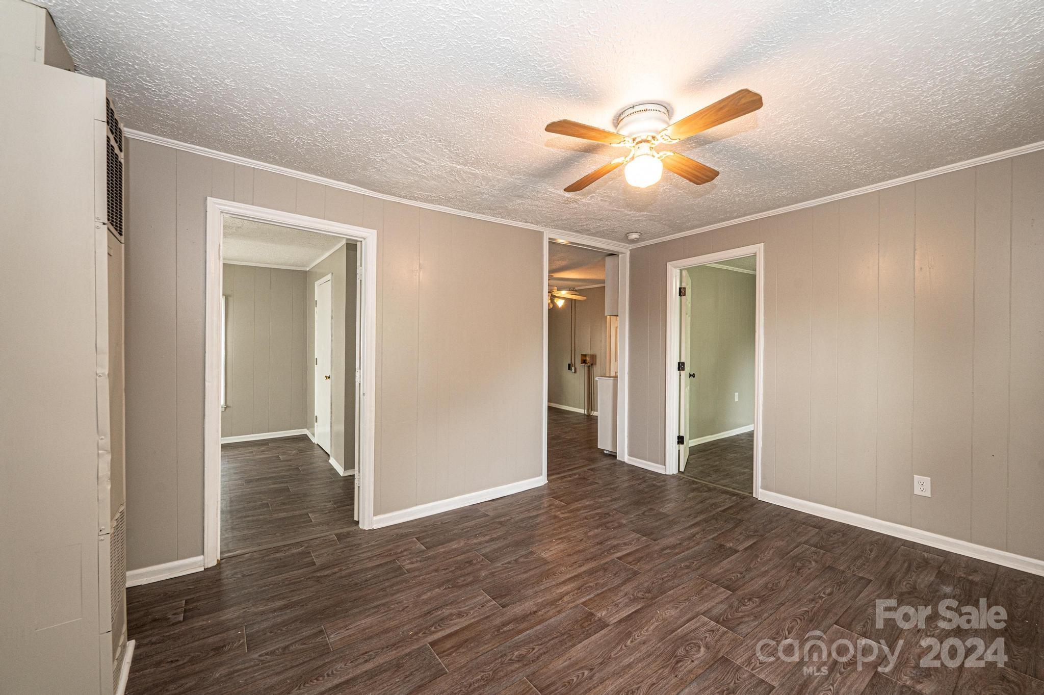 612 Center Street NW