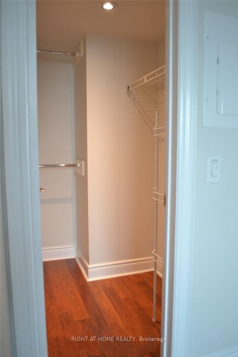 25 Greenview Ave 2319