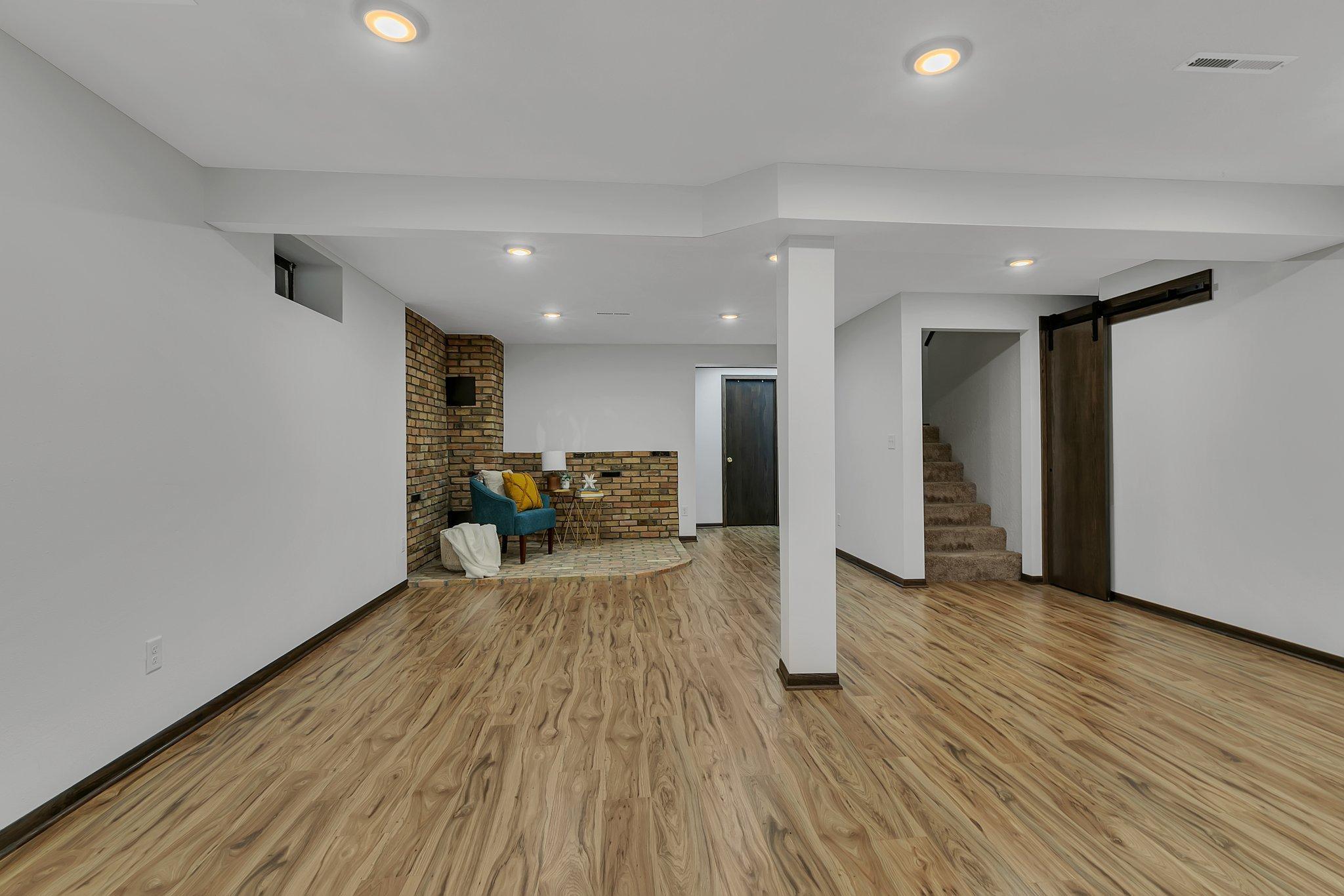 1347 Cottonwood Road