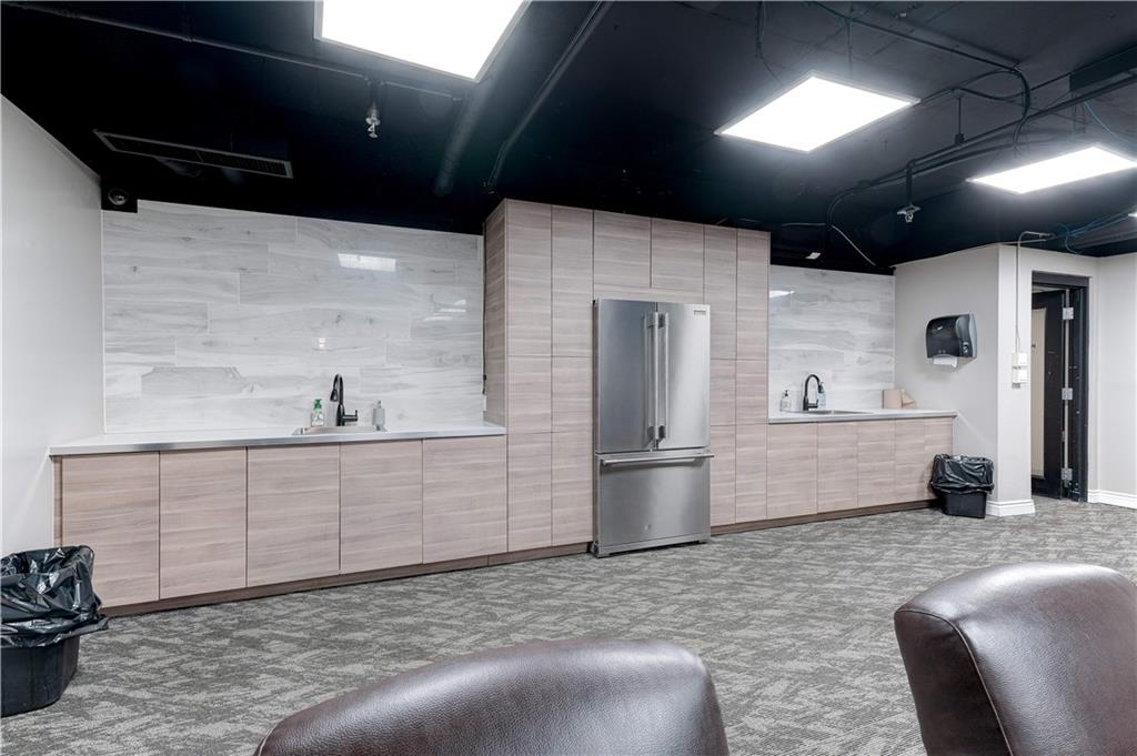 150 CHARLTON Avenue E 308