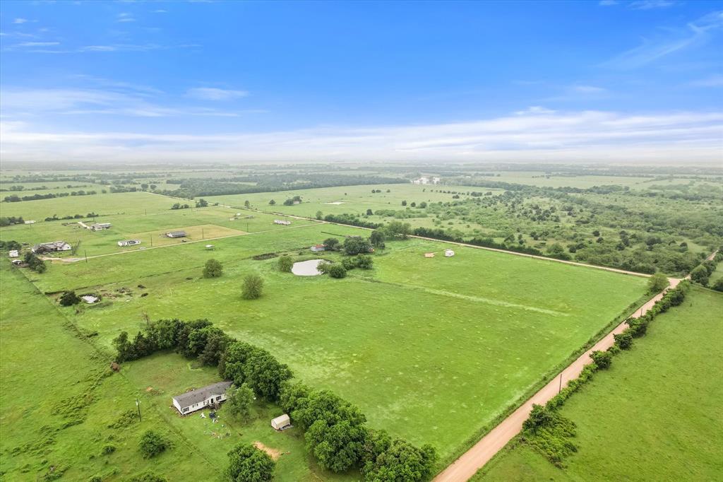3305 NE County Road 3070