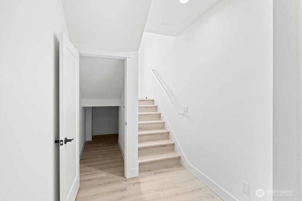 30 Chinook Drive