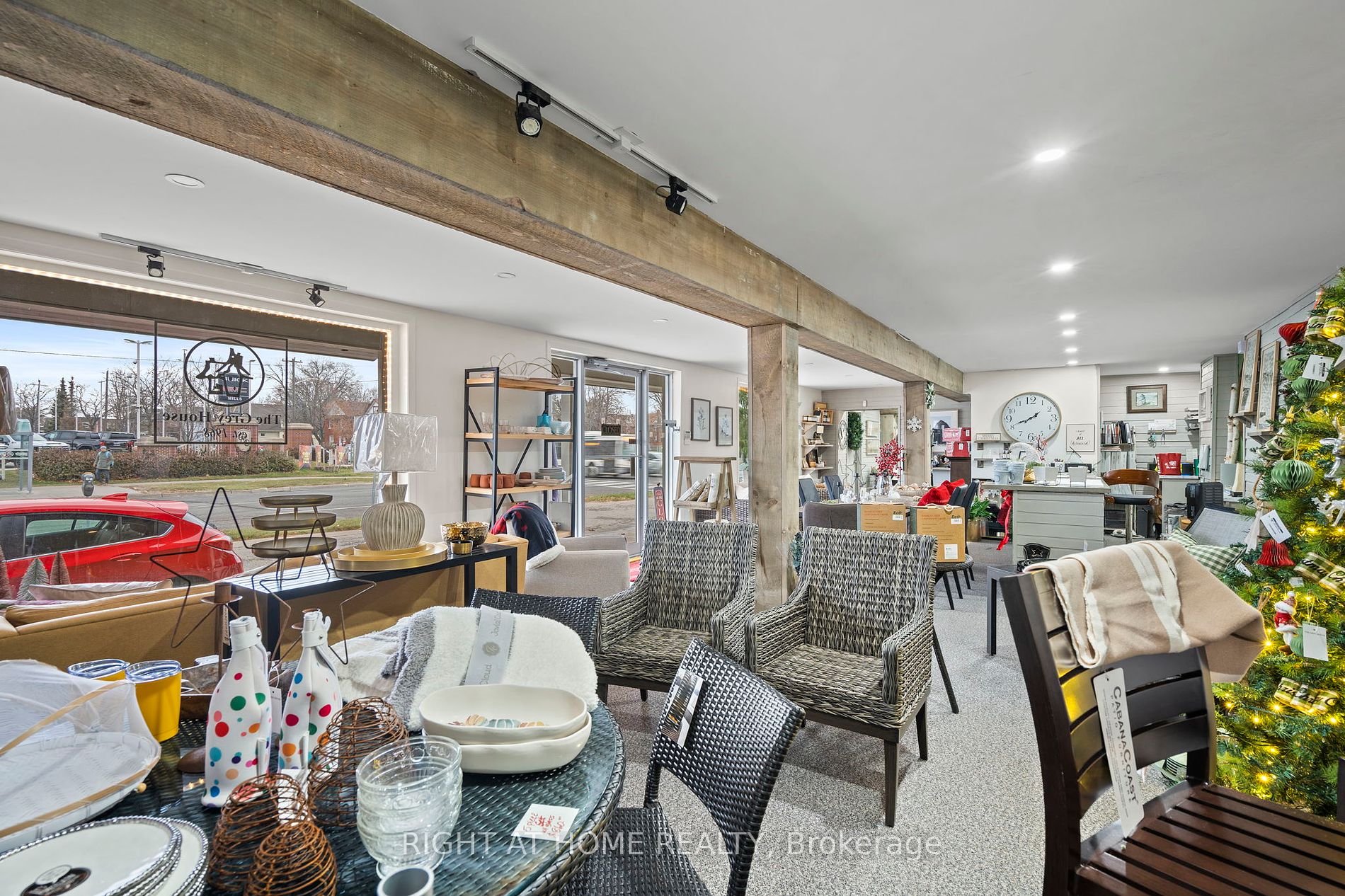26 Ritson Rd N, Rd Entire