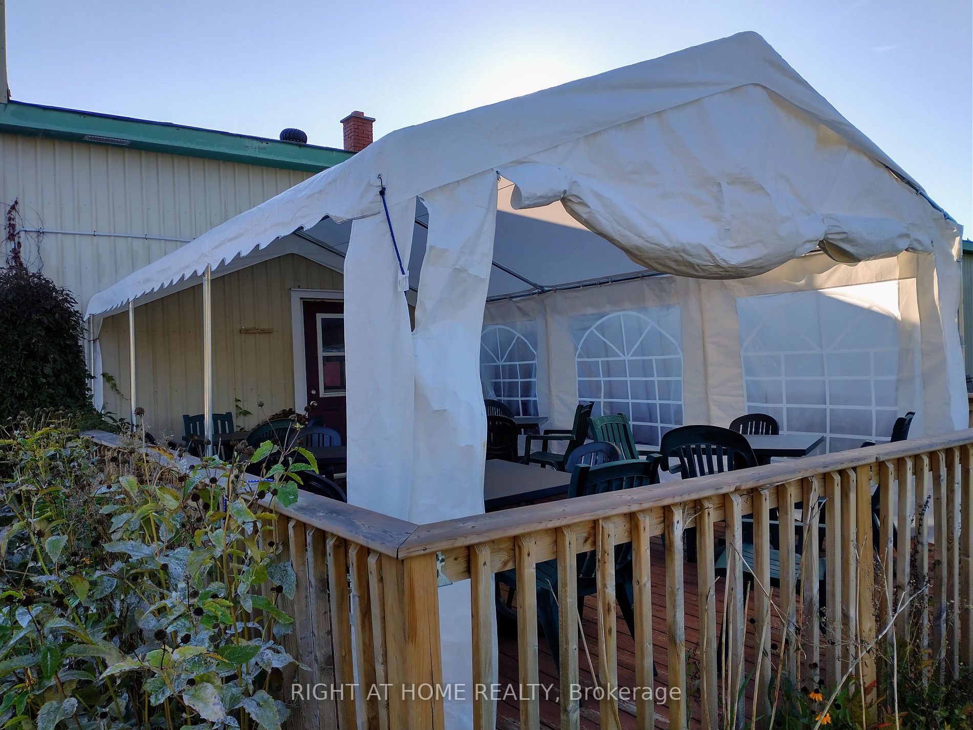 93 E Winchester Rd